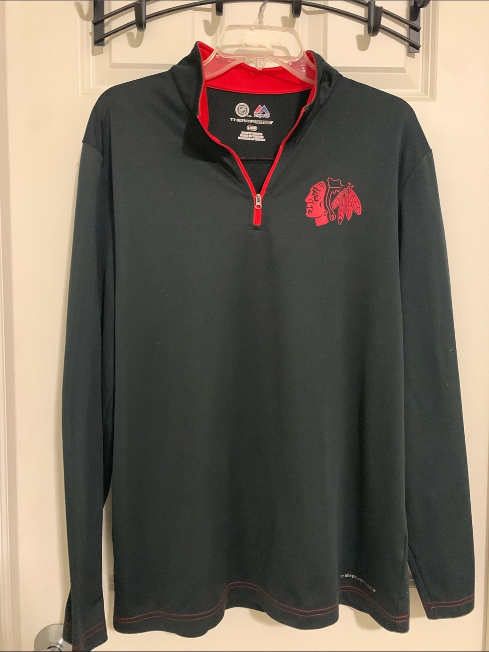 Chicago Blackhawks -Black Long-Sleeve Quarter-Zip with Red Accents and Logo
